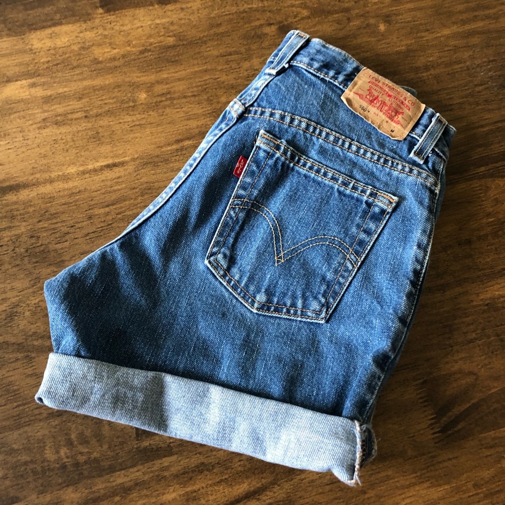 Levi’s 550 Vintage Denim High Rise Shorts Size 6